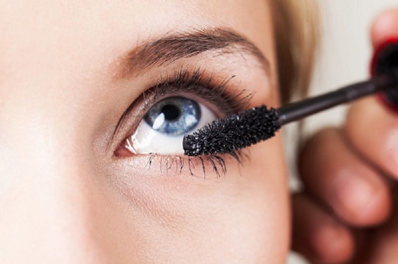cách trang điểm mắt 1 mí đơn giản