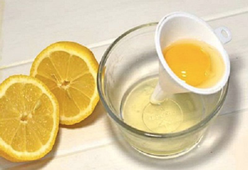 trị mụn đầu đen bằng lòng trắng trứng gà