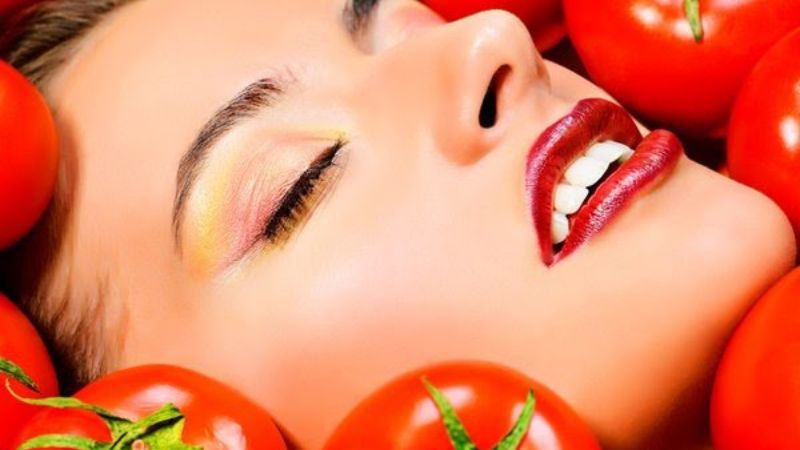 cách uống nước ép cà chua đẹp da