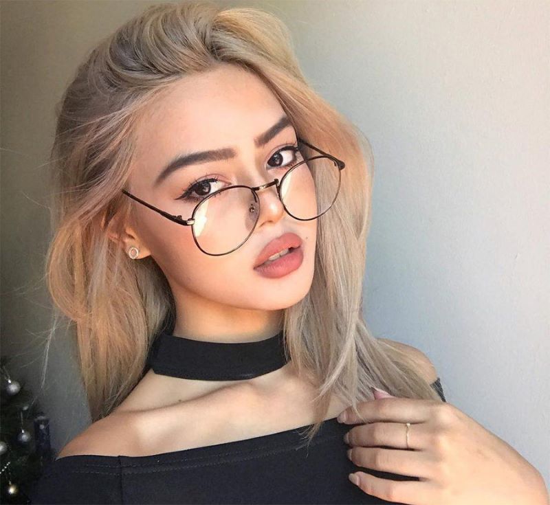 cách trang điểm môi dày thành mỏng