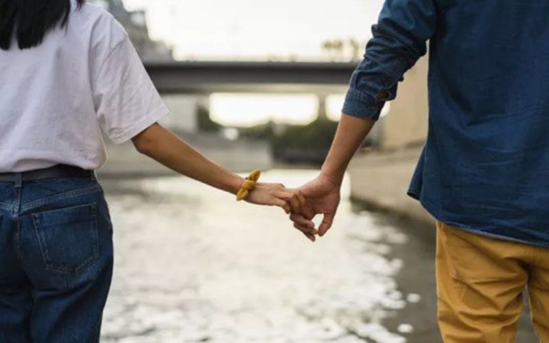 tâm lý đàn ông chia tay khi vẫn còn yêu