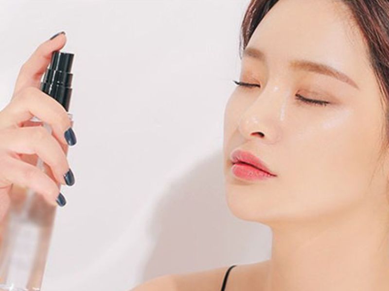 cách trang điểm mùa hè không trôi