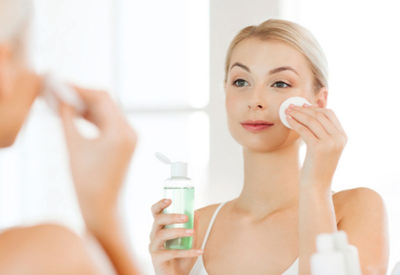 chỉ sử dụng kem che khuyết điểm được không