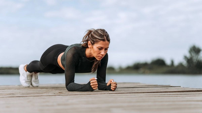 tập plank đúng cách cho nữ