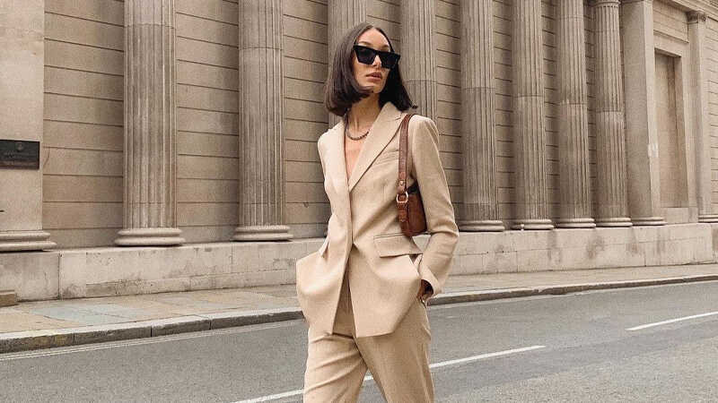 mặc áo vest nữ thế nào cho đẹp