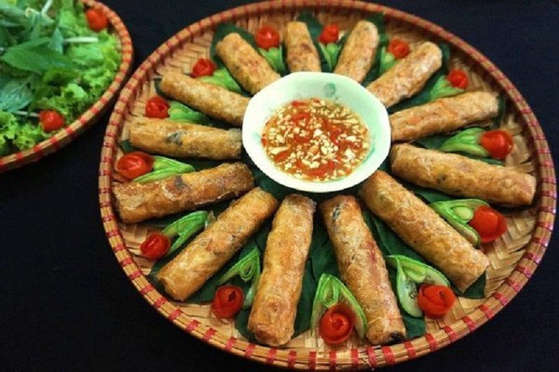 Món bánh đa nem đầy đủ chất dinh dưỡng