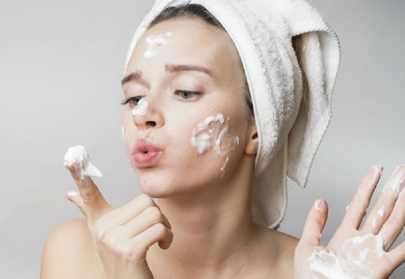 nên rửa mặt bao nhiêu lần một ngày