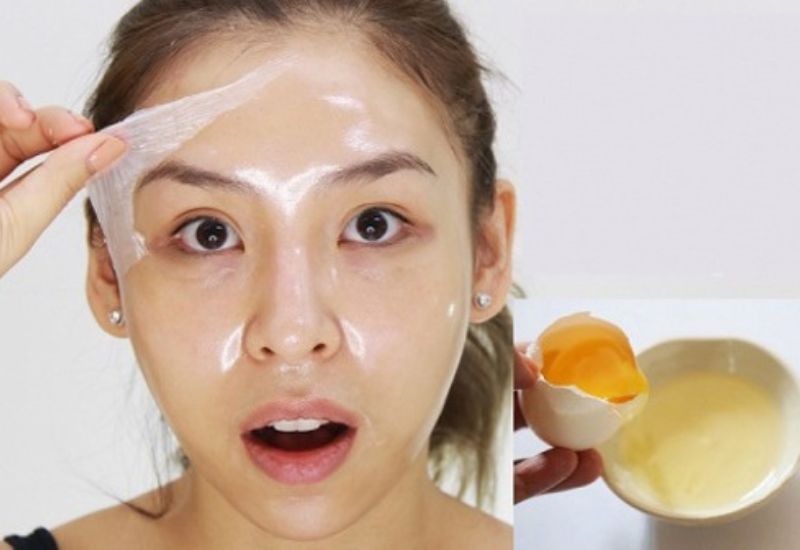 chữa mụn đầu đen bằng trứng gà luộc