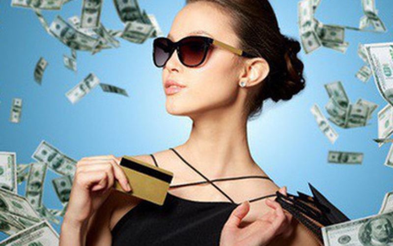 Người tiêu xài hoang phí là kiểu phụ nữ không nên lấy làm vợ