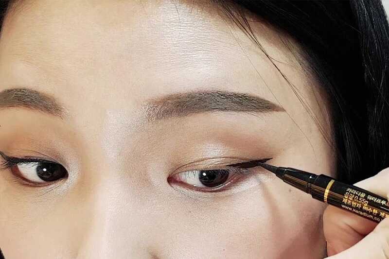 cách kẻ mắt mèo đơn giản