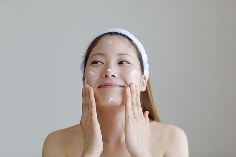cách che vết thâm mụn không cần trang điểm
