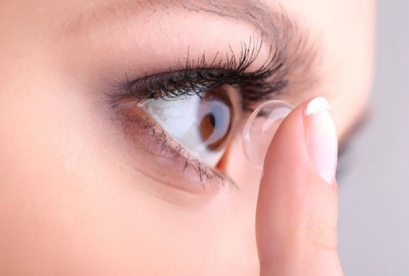 trang điểm mắt một mí tự nhiên