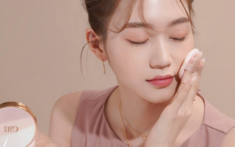 cách trang điểm bằng cushion
