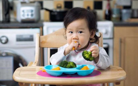 Ăn dặm kiểu Nhật là gì? Cách cho bé ăn dặm đúng cách