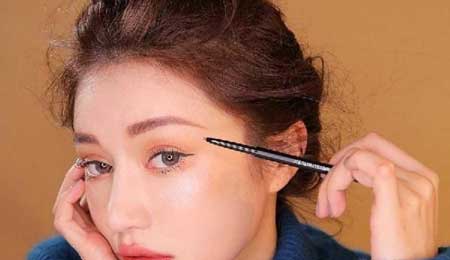 Hướng dẫn cách kẻ lông mày bằng chì xé đơn giản dễ thực hiện