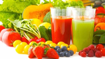 Cách uống nước ép cà chua trắng da mịn màng từ sâu bên trong